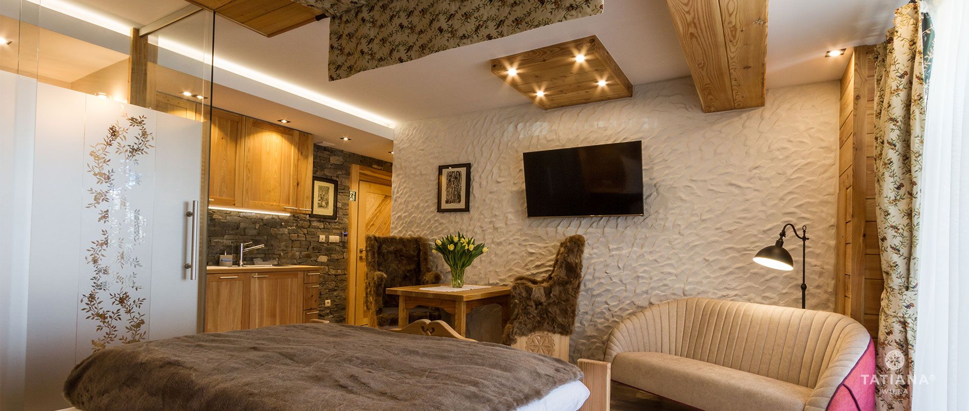 Apartament Modrzewiowy - aneks kuchenny i salon